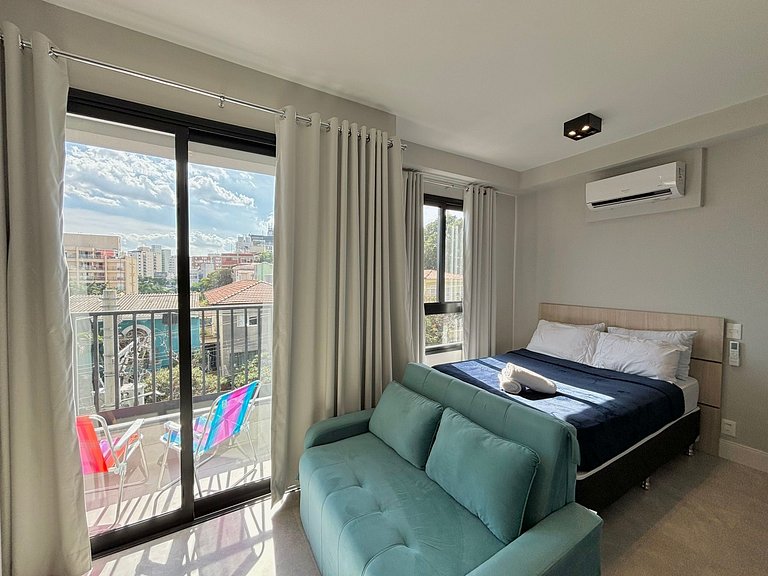 Autêntico Studio Vila Madalena com AC | Delfhy