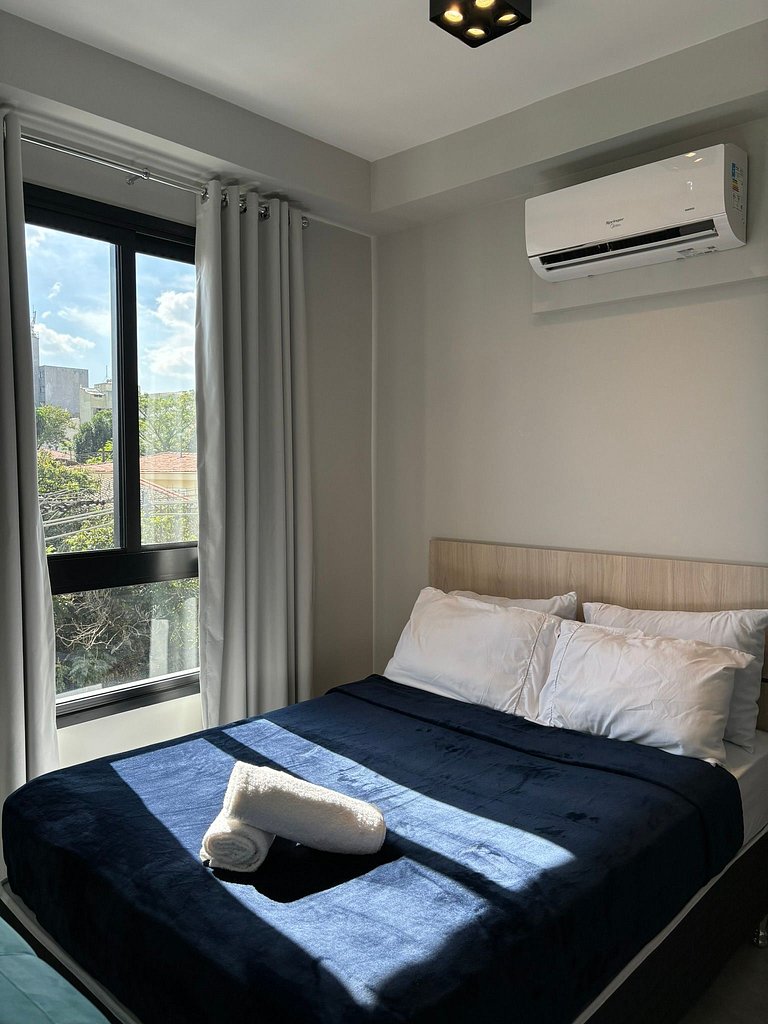 Autêntico Studio Vila Madalena com AC | Delfhy