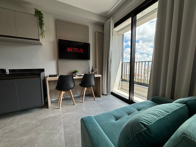 Autêntico Studio Vila Madalena com AC | Delfhy
