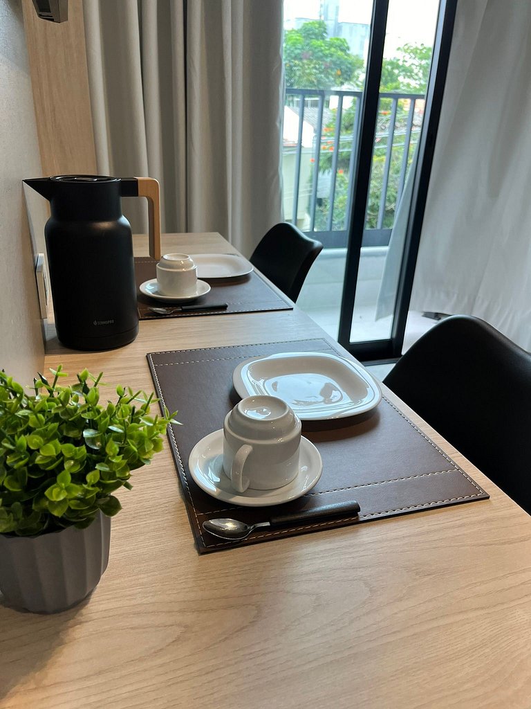 Autêntico Studio Vila Madalena com AC | Delfhy