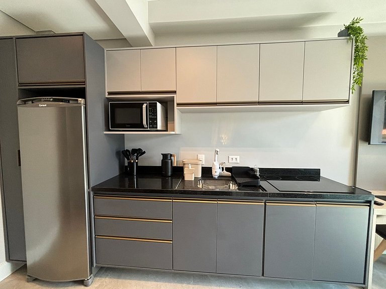 Autêntico Studio Vila Madalena com AC | Delfhy
