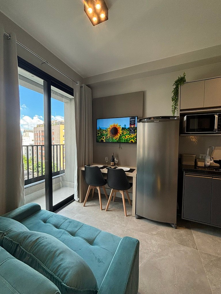 Elegante Studio Vila Madalena com AC | Delfhy