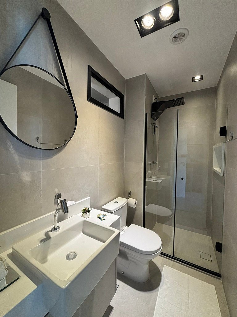 Elegante Studio Vila Madalena com AC | Delfhy