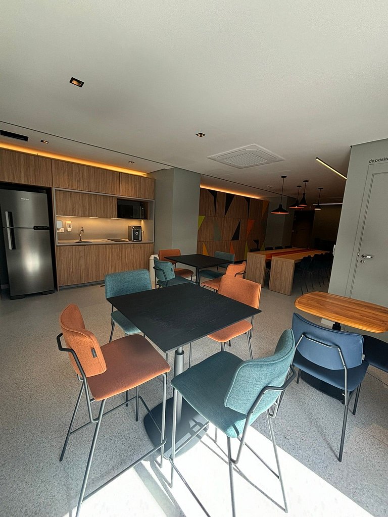 Autêntico Studio Vila Madalena com AC | Delfhy