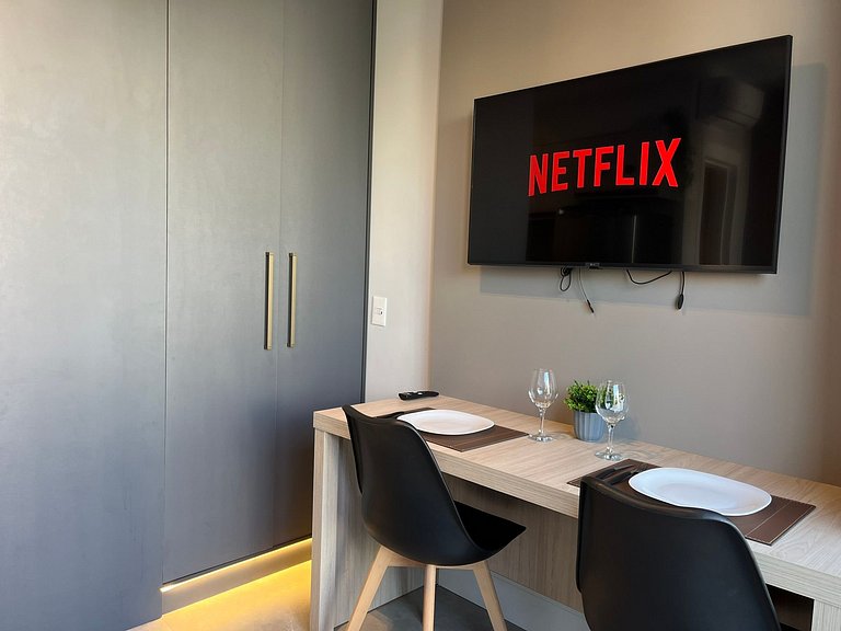 Lindo Studio na Vila Madalena com AC | Delfhy