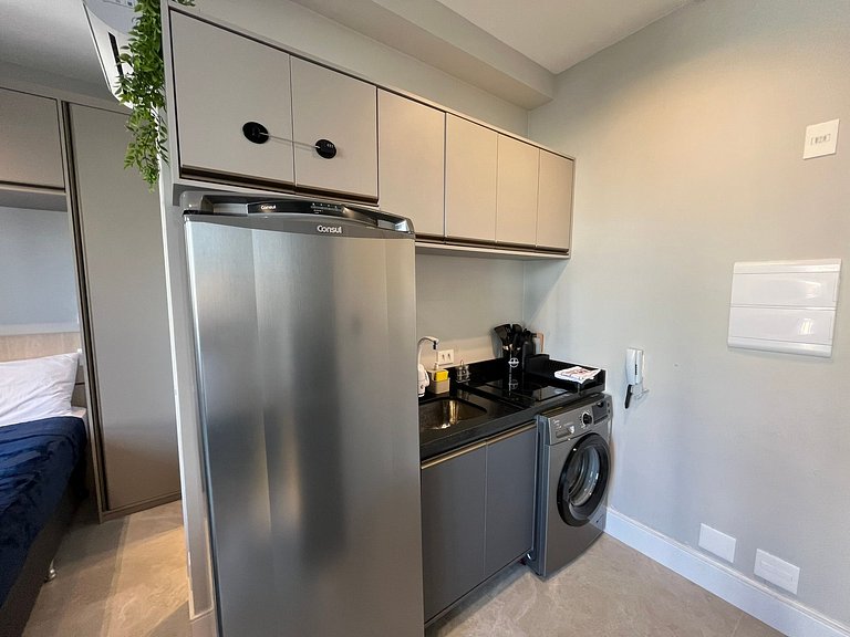 Lindo Studio na Vila Madalena com AC | Delfhy