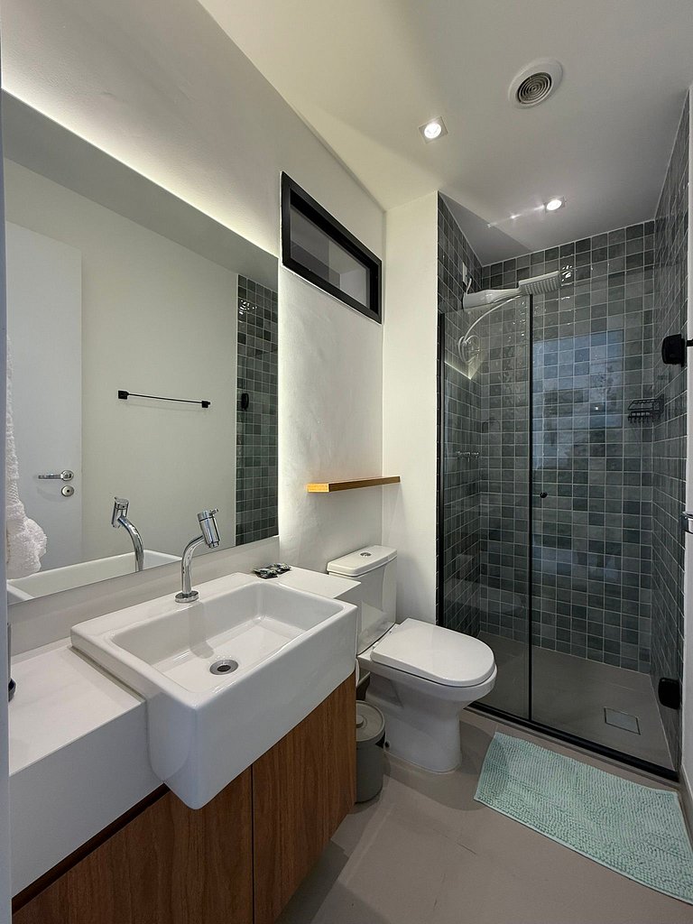 Studio Moderno na Vila Madalena com AC | Delfhy